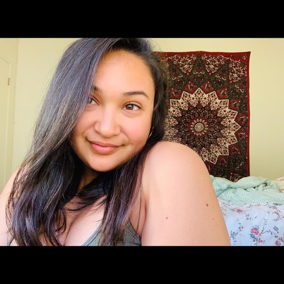 Meet your Posher, Raquel - Picture 1 of 1